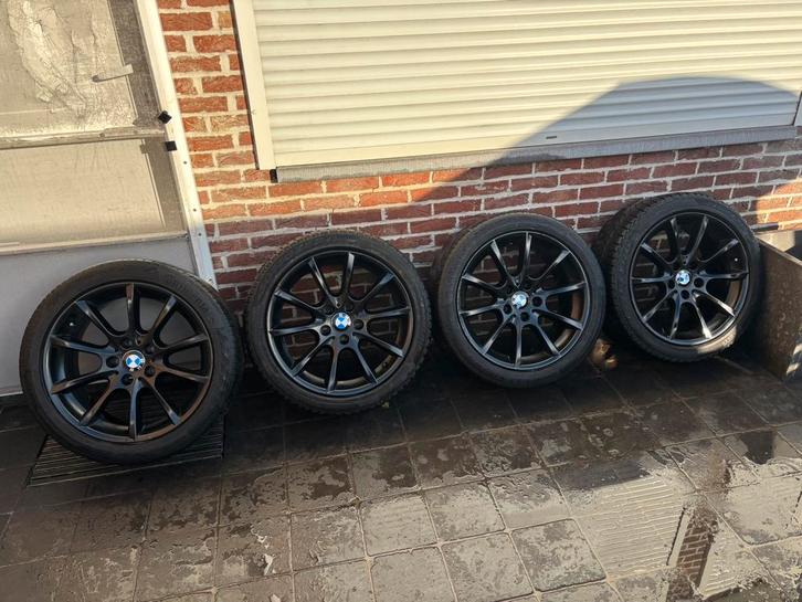 Bmw set 5x120 zwarte velgen met banden 18inch, Auto-onderdelen, Banden en Velgen, Banden en Velgen, 18 inch, Ophalen