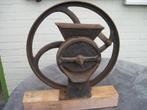 Antieke graanmolen, Antiek en Kunst, Antiek | Gereedschap en Instrumenten, Ophalen of Verzenden