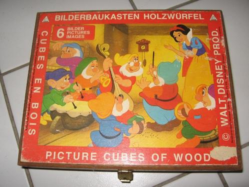 Puzzle Vintage en gros blocs de bois rangés dans une boîte é, Collections, Disney, Utilisé, Autres types, Blanche-Neige ou Belle au Bois Dormant
