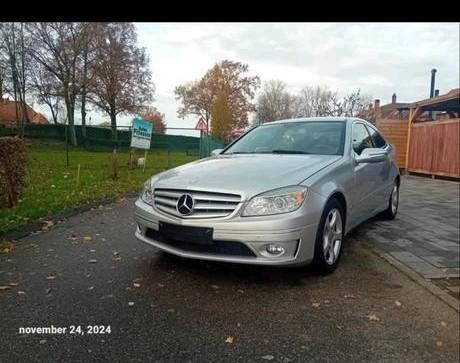 Mercedes benz 180 compressor, Auto's, Mercedes-Benz, Particulier, Te koop, Radio, USB, Benzine, Ophalen