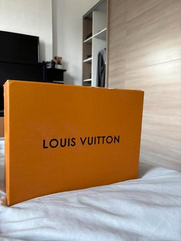 Chaussures louis vuitton beschikbaar voor biedingen