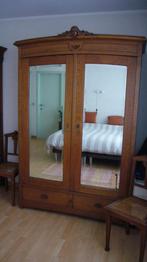 2deurs Spiegelkast/hangkast 2 schuiven, 2 stoelen, bedframe, Antiek en Kunst, Antiek | Meubels | Kasten, Ophalen