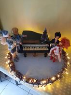 Rode schotel met verlichting en een piano met poppen, Diversen, Kerst, Ophalen, Zo goed als nieuw