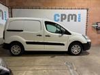 Citroen Berlingo 1.6HDi * FULL HISTORIEK * 3PL * TREKHAAK *, Voorwielaandrijving, Euro 5, Stof, Zwart