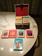 Coffret avec cassette tape 8 année 70, Hobby & Loisirs créatifs, Jeux de cartes à collectionner | Yu-gi-Oh!, Comme neuf, Enlèvement