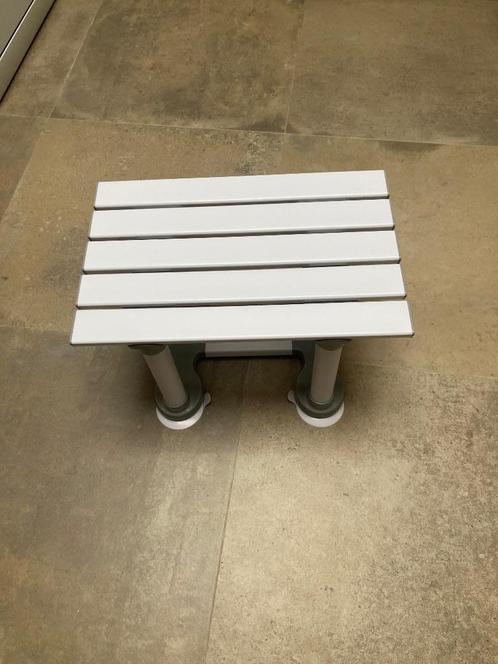 Bad stoeltje, Huis en Inrichting, Badkamer | Badkamermeubels, Zo goed als nieuw, Overige typen, Minder dan 100 cm, Minder dan 50 cm