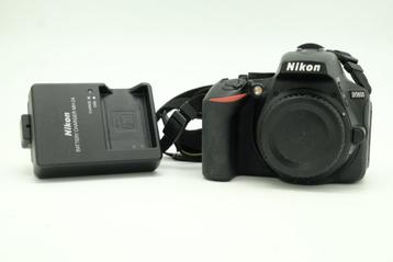 Nikon D5600 DSLR F-mount DX APS-C beschikbaar voor biedingen