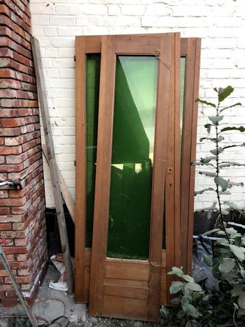 Retro binnendeur met groenglas  beschikbaar voor biedingen