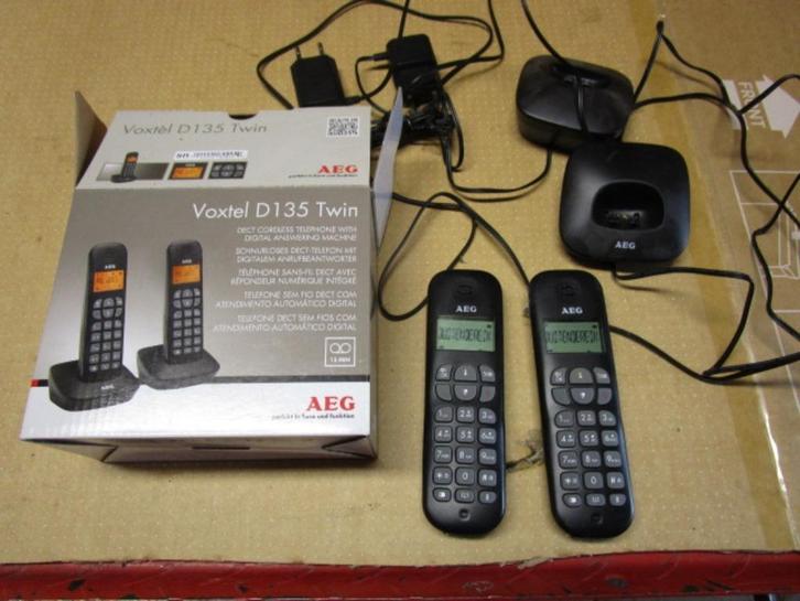 AEG Voxtel D135 - Téléphone DECT Duo - Répondeur - Noir, Télécoms, Standards téléphoniques & Centraux téléphoniques, Comme neuf