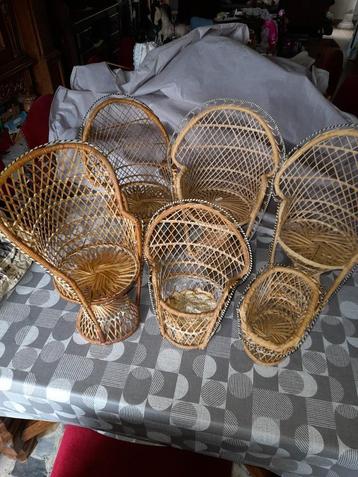 poppenstoeltjes beschikbaar voor biedingen
