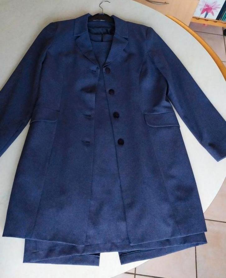 Tailleur robe chasuble et long blazer taille 38, Vêtements | Femmes, Vestes & Costumes, Comme neuf, Costume ou Complet, Taille 38/40 (M)