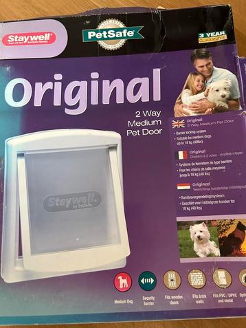 Hondenluik staywell petsafe, Dieren en Toebehoren, Ophalen, Zo goed als nieuw