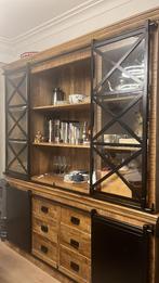 Mooie vitrine kast, Huis en Inrichting, Kasten | Vitrinekasten, Ophalen, Zo goed als nieuw, Industrieel, Overige houtsoorten