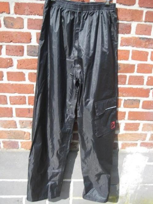 Regenbroek Booster maat medium nieuw 20 EURO., Fietsen en Brommers, Brommers | Toebehoren, Nieuw, Ophalen of Verzenden