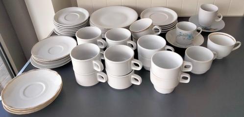 LOT de 45 pièces de Vaisselle, Maison & Meubles, Cuisine | Vaisselle, Utilisé, Tasse(s) et/ou soucoupe(s), Céramique, Enlèvement