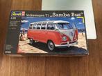 Revell Volkswagen t1 samba bus 1/24, Ophalen, Revell