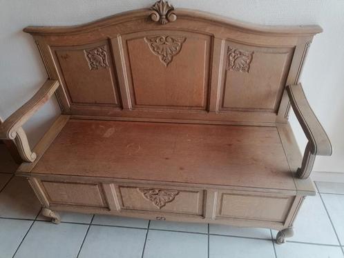 Sierlijke houten zitbank met opbergruimte antiek., Antiek en Kunst, Antiek | Meubels | Stoelen en Sofa's, Ophalen