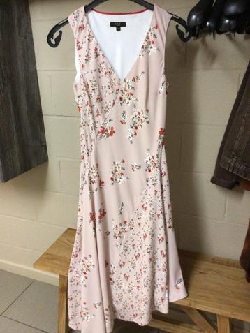 Lot de robes small beschikbaar voor biedingen