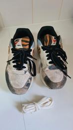 Nike schoenen 35,5 in zeer goede staat, Ophalen, Zo goed als nieuw, Schoenen