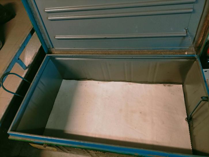 Malle métallique avec plaque d'identification., Dieren en Toebehoren, Transportboxen, Gebruikt, Ophalen