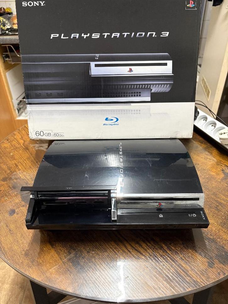 ps3 retro compatible avec sa boite, Games en Spelcomputers, Spelcomputers | Sony PlayStation 3, Zo goed als nieuw, Phat, 60 GB