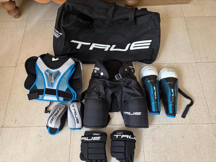 Complete TRUE IJshockey Startersset - Jeugd Maat L, Sport en Fitness, IJshockey, Zo goed als nieuw, Bescherming, Ophalen