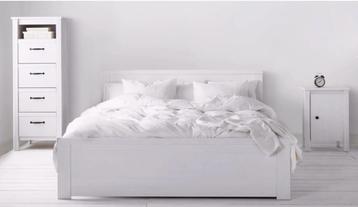 Brusali Ikea bed van 140x200cm met boxsprings beschikbaar voor biedingen