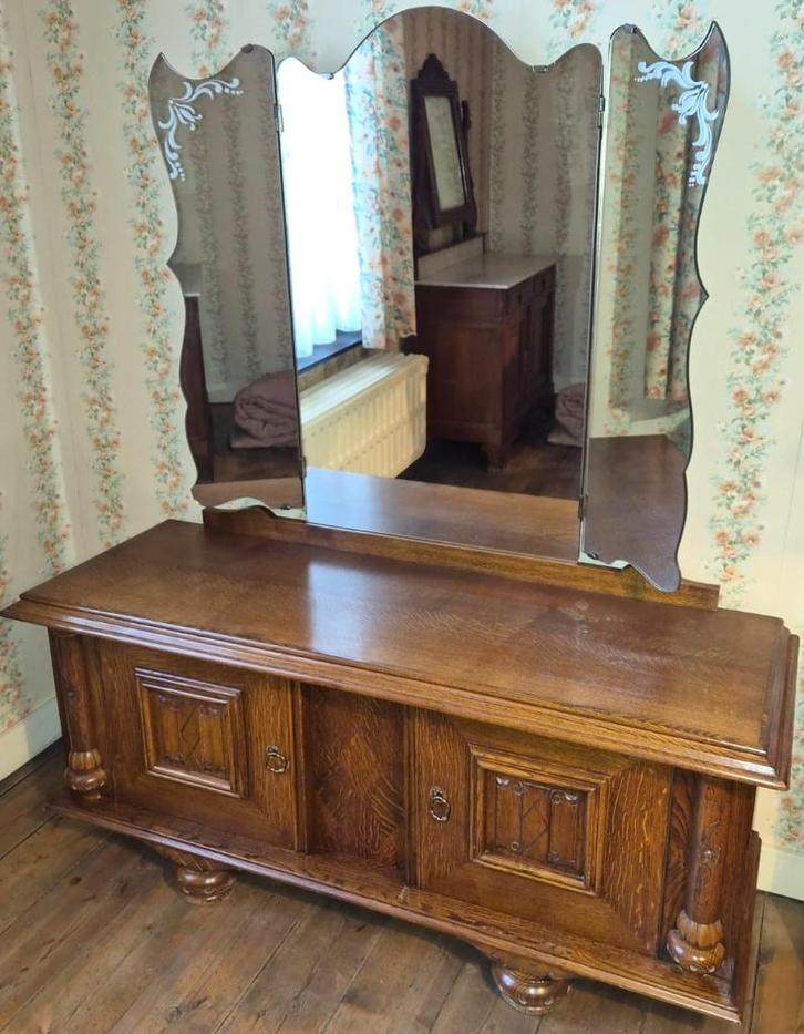 meuble bas finition chêne, Maison & Meubles, Armoires | Commodes, Chêne, Enlèvement