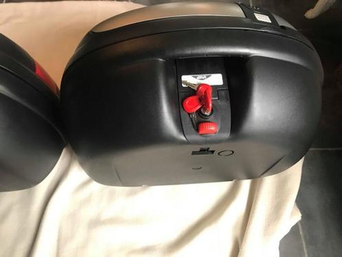 GIVI E41 Keyless zijkoffers+koffer, Motoren, Accessoires | Koffers en Tassen, Ophalen