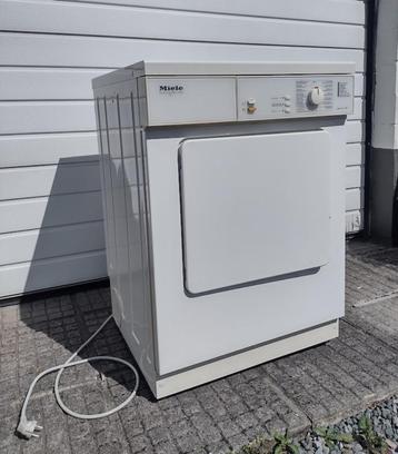 Droogkast Miele met luchtafvoerbuis beschikbaar voor biedingen
