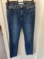 BRAX Donkerblauwe jeans Maat: (B) 42 Prijs: € 4, Ophalen of Verzenden, W33 - W36 (confectie 42/44), Gedragen, Brax