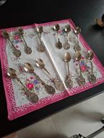 12 theelepeltjes, Ophalen