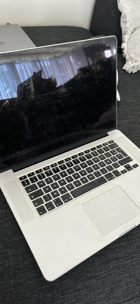 Defecte MacBook – voor onderdelen of herstelling, Computers en Software, Apple Macbooks, Niet werkend, MacBook, Ophalen
