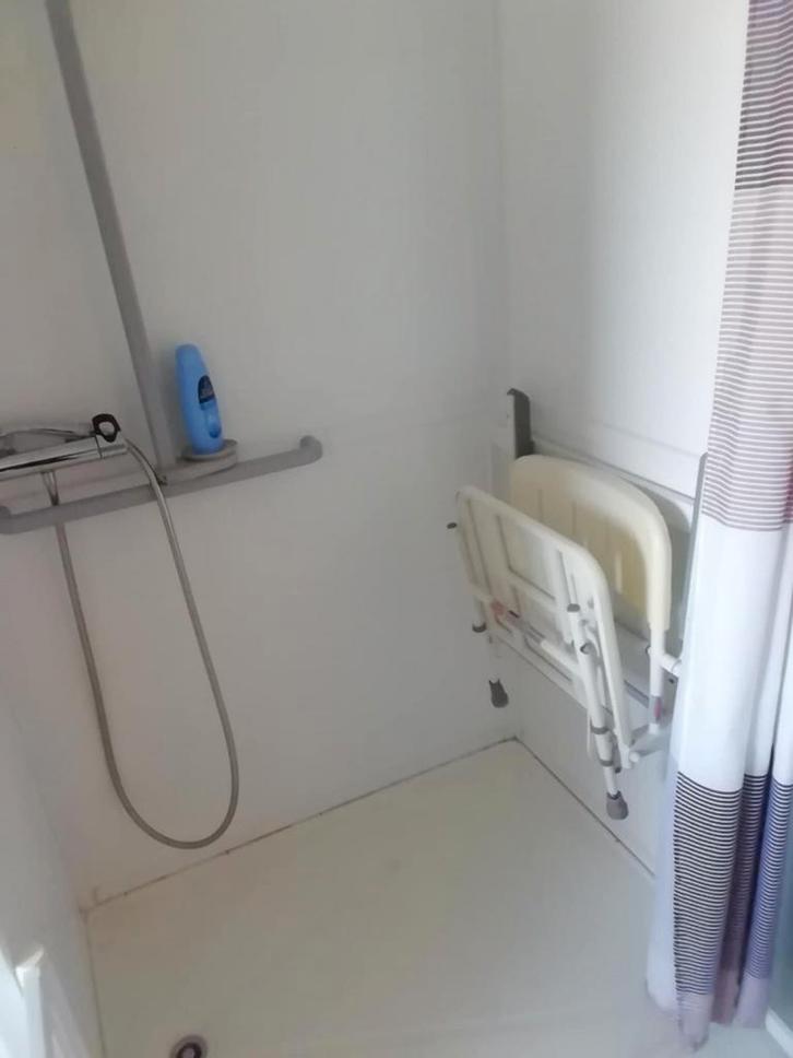 Douche PMR, Doe-het-zelf en Bouw, Sanitair, Zo goed als nieuw, Douche, Ophalen