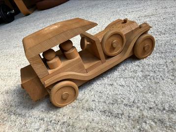 Vintage oud houten autospeelgoed CGER-logo beschikbaar voor biedingen