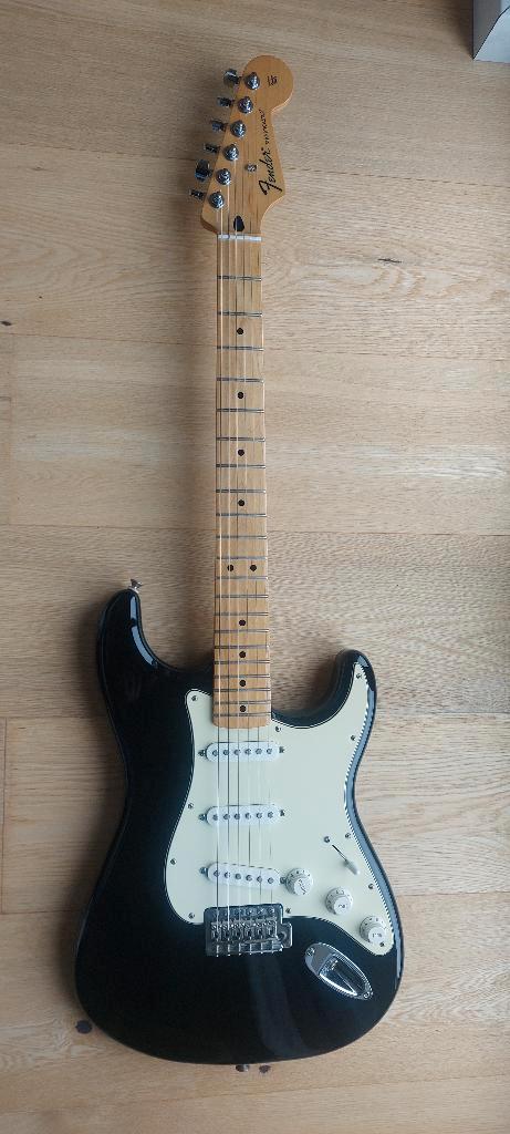 Fender Standard Stratocaster 2012 MIM, Musique & Instruments, Instruments à corde | Guitares | Électriques, Comme neuf, Solid body