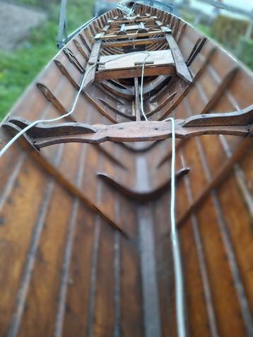 Massief Cederhouten Roeiboot Type 'Canoé' C2X+   beschikbaar voor biedingen