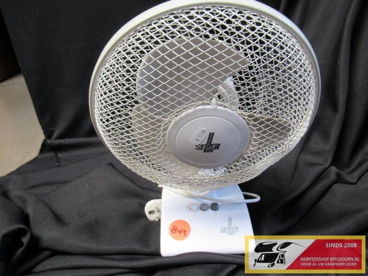 Te koop caravan ventilator seller mnr844, Caravans en Kamperen, Caravanaccessoires, Gebruikt, Ophalen of Verzenden