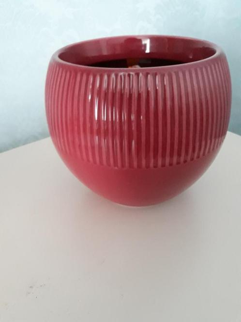 mooie keramieken bloempot rood bolvorm b:16 cm h:14 cm, Antiek en Kunst, Antiek | Keramiek en Aardewerk, Ophalen