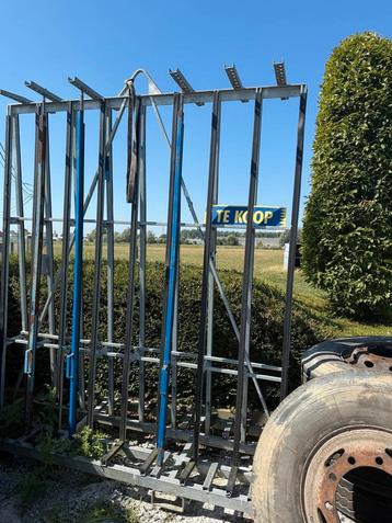 Bok voor glas beschikbaar voor biedingen