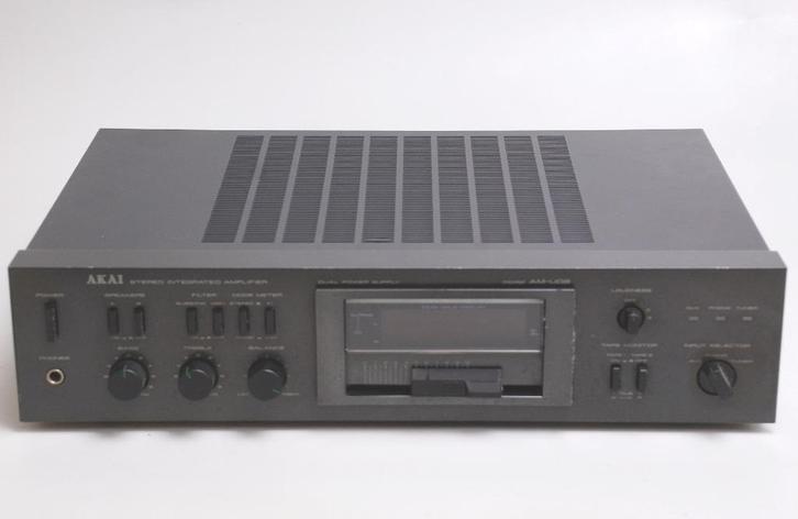 Akai AM-U stereo versterker, Audio, Tv en Foto, Versterkers en Ontvangers, Gebruikt, Stereo, Minder dan 60 watt, Overige merken