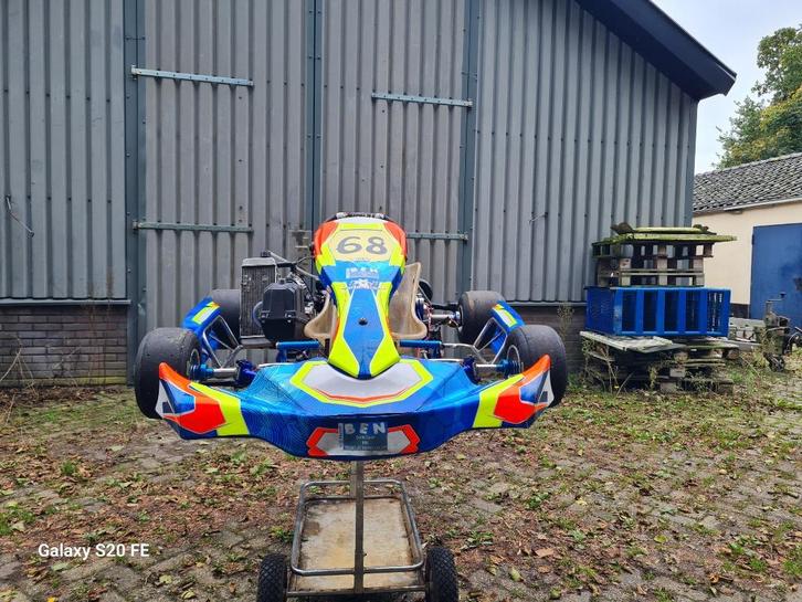 Te koop 2 rotax max senior  karts, Sport en Fitness, Karting, Zo goed als nieuw, Kart, Ophalen