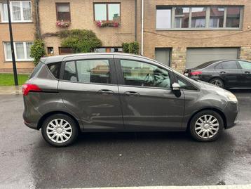 Ford b Max 1.6 benzine Aut.141000 km ‼️ACHTERREM‼️10/2015 beschikbaar voor biedingen