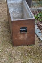 grande boîte à fleurs ancienne, Enlèvement