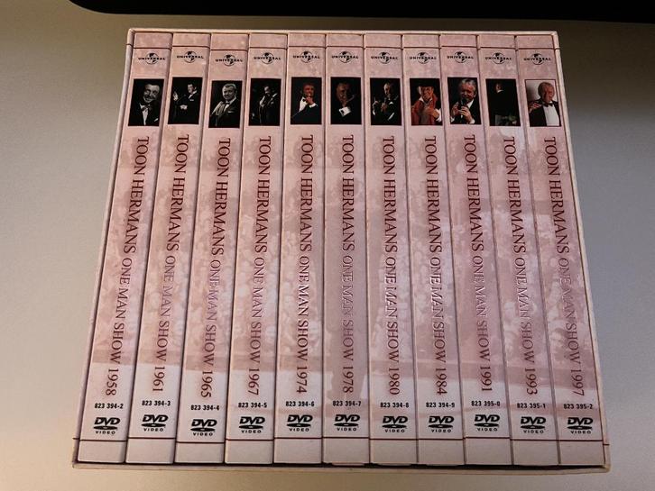 DVD Box - Toon Hermans, CD & DVD, DVD | Cabaret & Sketchs, Neuf, dans son emballage, Stand-up ou Spectacle de théâtre, Tous les âges