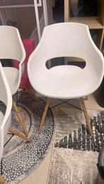 3 witte stoelen, Huis en Inrichting, Stoelen, Ophalen, Zo goed als nieuw