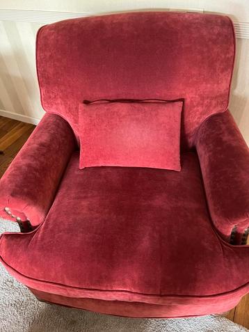 Gezellige zetel/ Arthur Mc Millan/ €95 beschikbaar voor biedingen