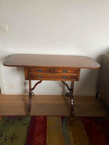 Notenhout hangoortafel van Bevan Funnell, Enlèvement, Comme neuf, Rectangulaire