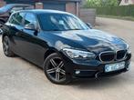 BMW 1 SERIE 118i ✅BLANCO GEKEURD //GARANTIE //CARPLAY MGLK, Auto's, 100 kW, Zwart, 3 cilinders, Onderhoudsboekje