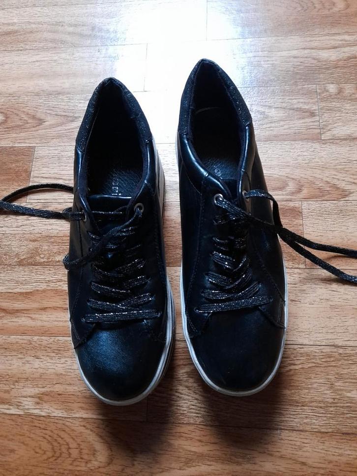 Lederen sneakers ook voor steunzolen geschikt., Kleding | Dames, Schoenen, Zo goed als nieuw, Sneakers, Zwart, Ophalen of Verzenden